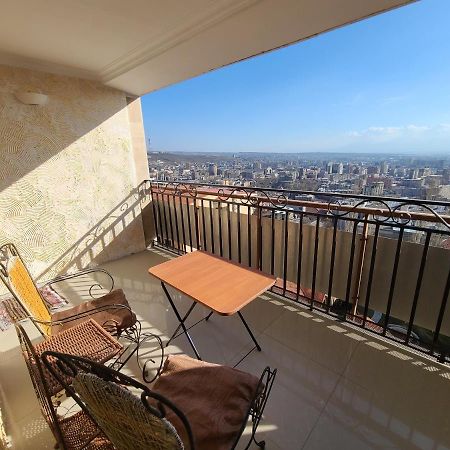 Flat With Balcony On Cascade Διαμέρισμα Γιερεβάν Εξωτερικό φωτογραφία