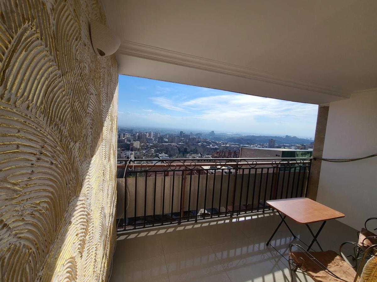 Flat With Balcony On Cascade Διαμέρισμα Γιερεβάν Εξωτερικό φωτογραφία